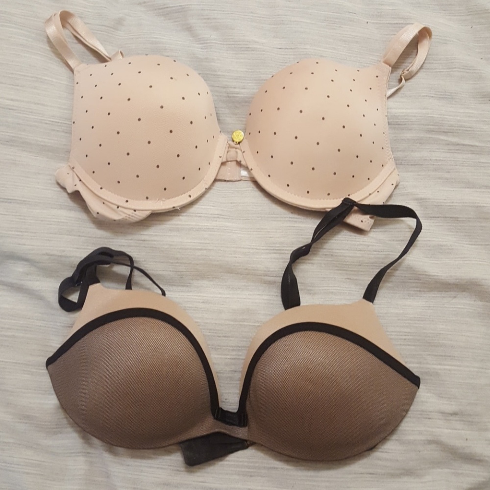 *SOLD* Bundle of two bras (Victoria's Secret)